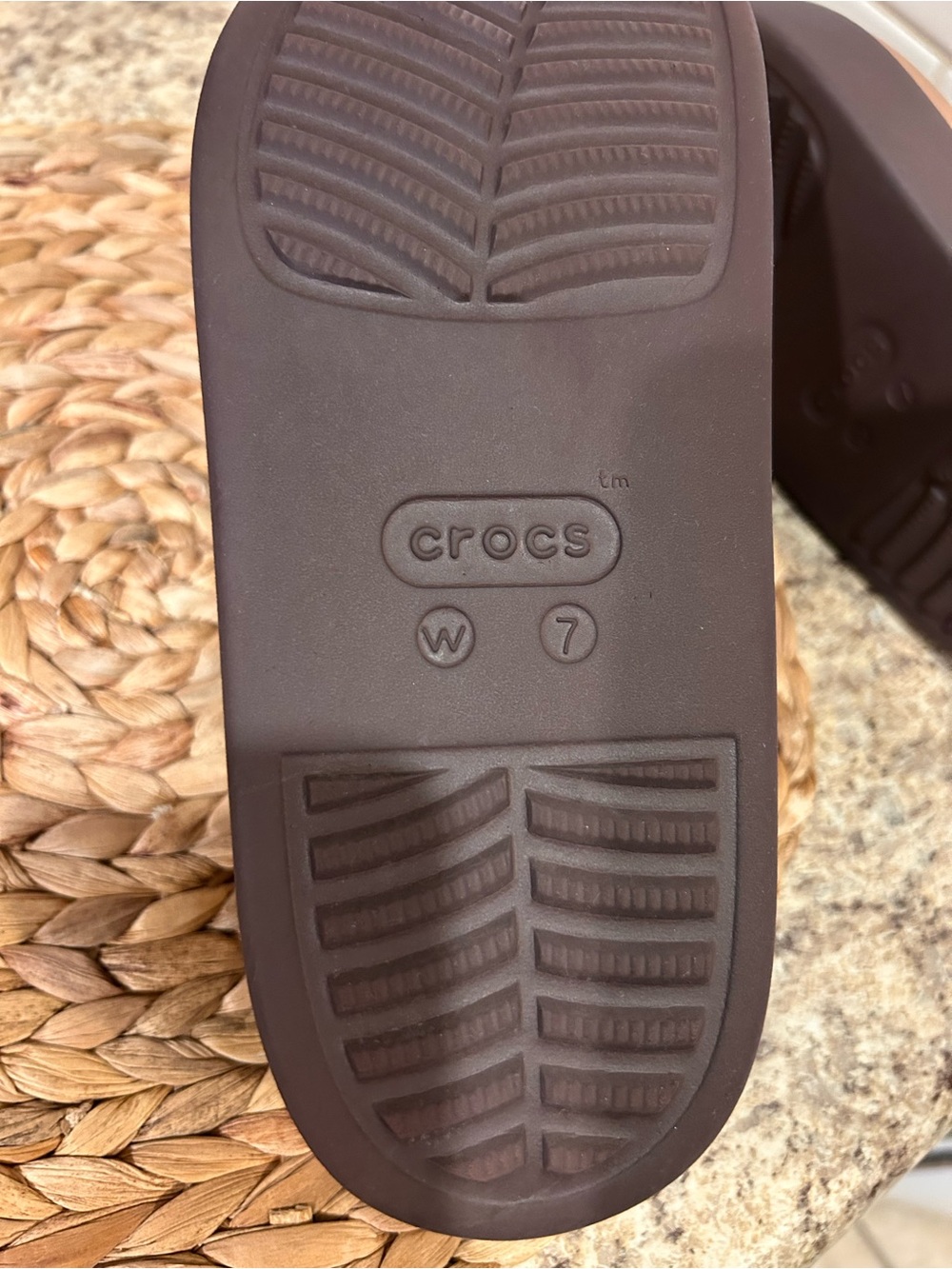 CROCS Dylan Platform Clogs Mules Brown Women’s Size 7 - Picture 3 of 8